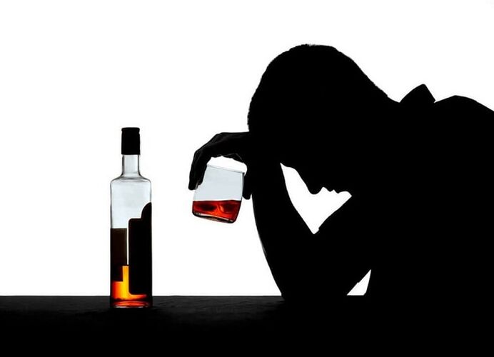 чоловік з алкогольною залежністю як допомогти кинути пити